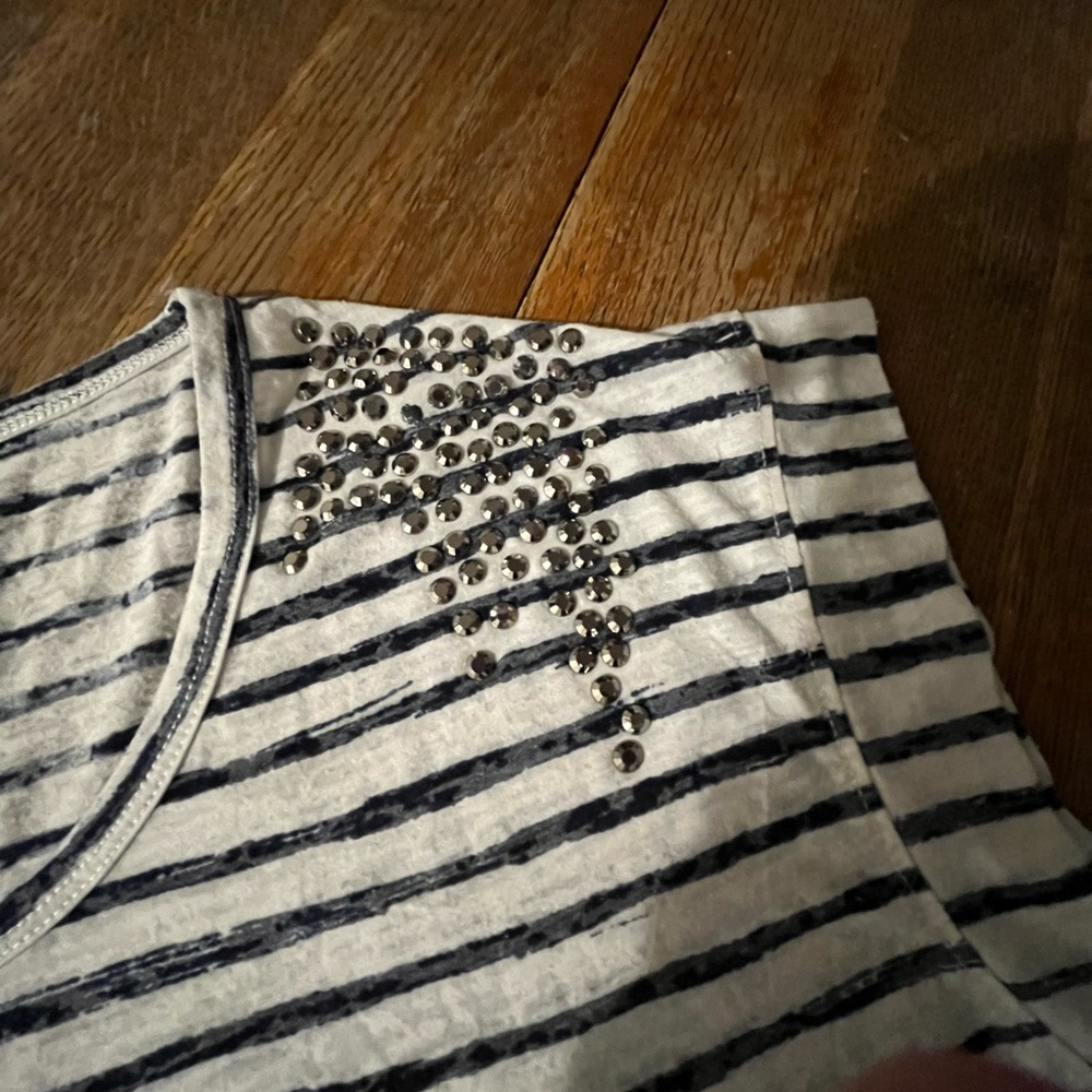 Two by Vince Camuto White and Navy Striped Short Sleeve Tee with Stud Detail